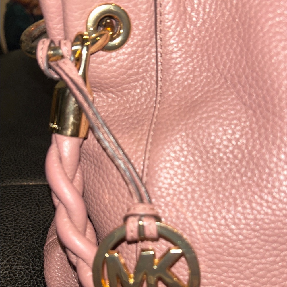 Michael Kors Naomi Pebbled Leather Shoulder Bag With Braided Strap - Picture 7 of 7